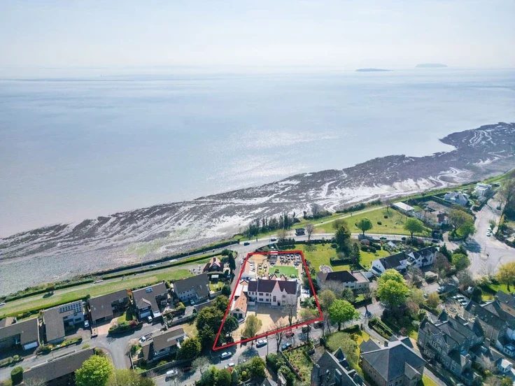 Flat Marine Parade in Penarth