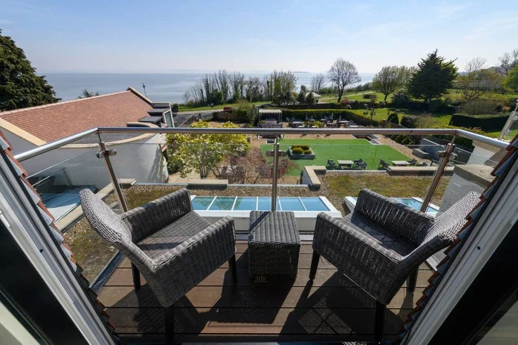 Flat Marine Parade in Penarth
