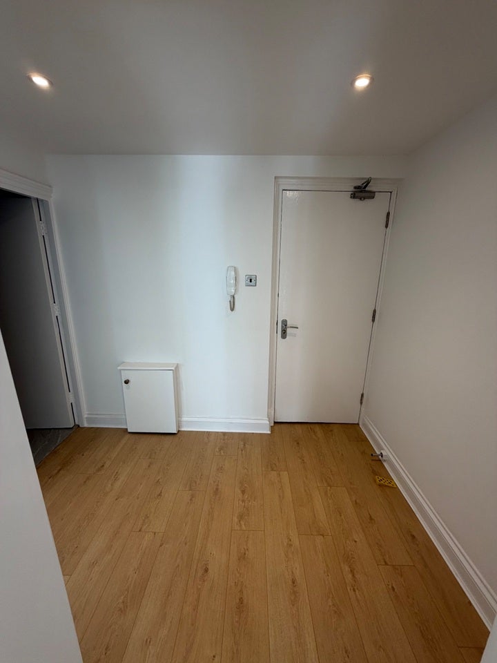 Flat Sandringham Drive in Liverpool