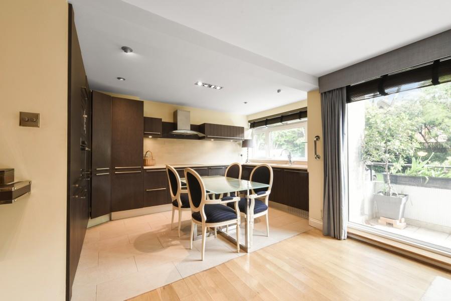 Flat Strangways Terrace in Greater London