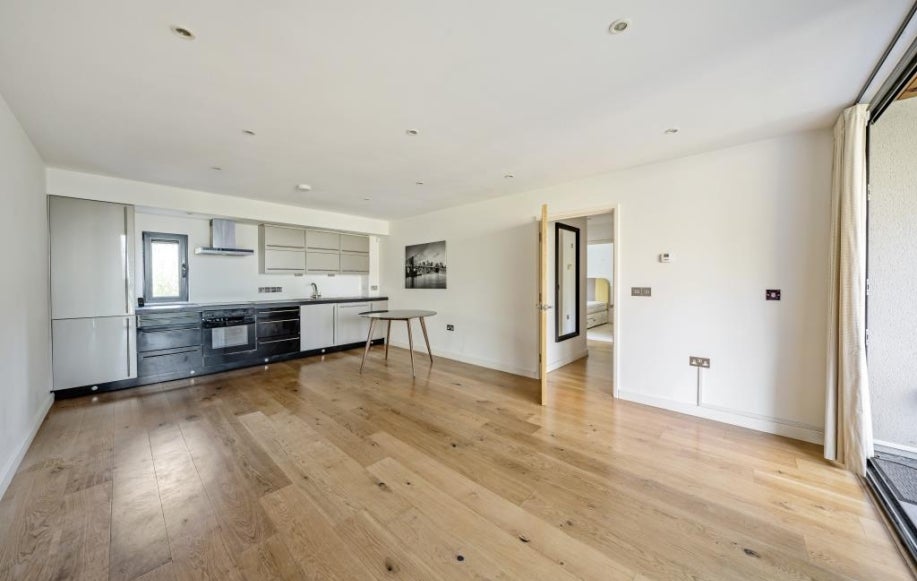 Flat Cumnor Hill in Cumnor