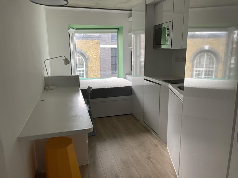 Room Brunswick Place in Greater London
