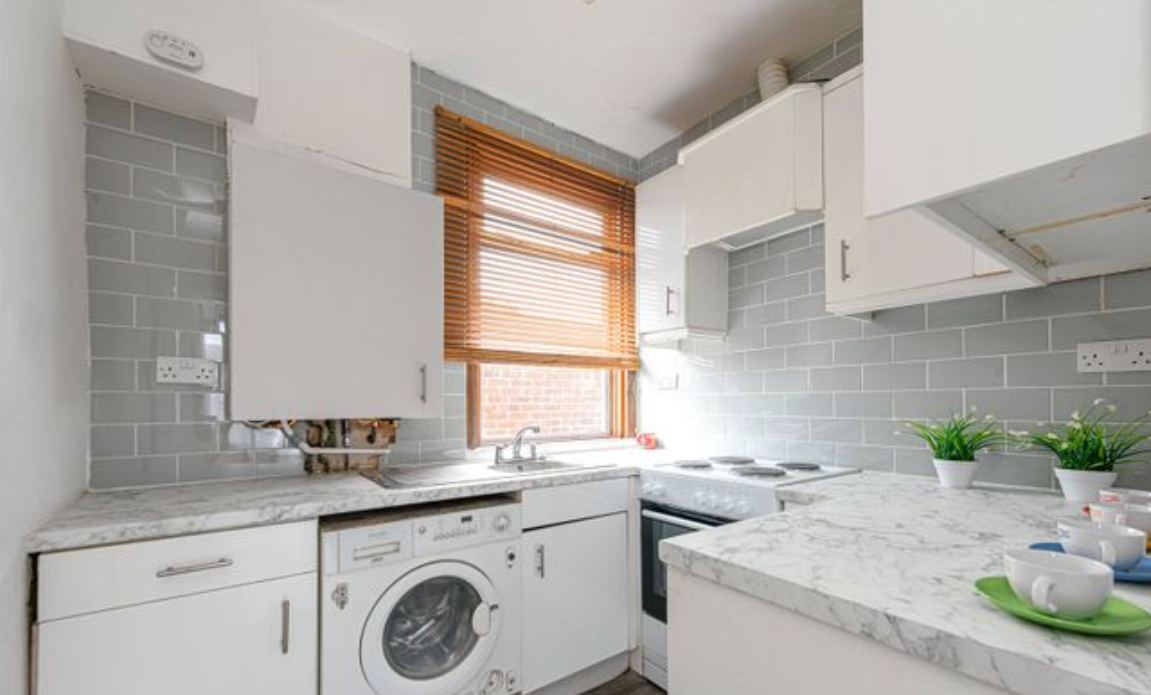 Flat Billet Road in Greater London