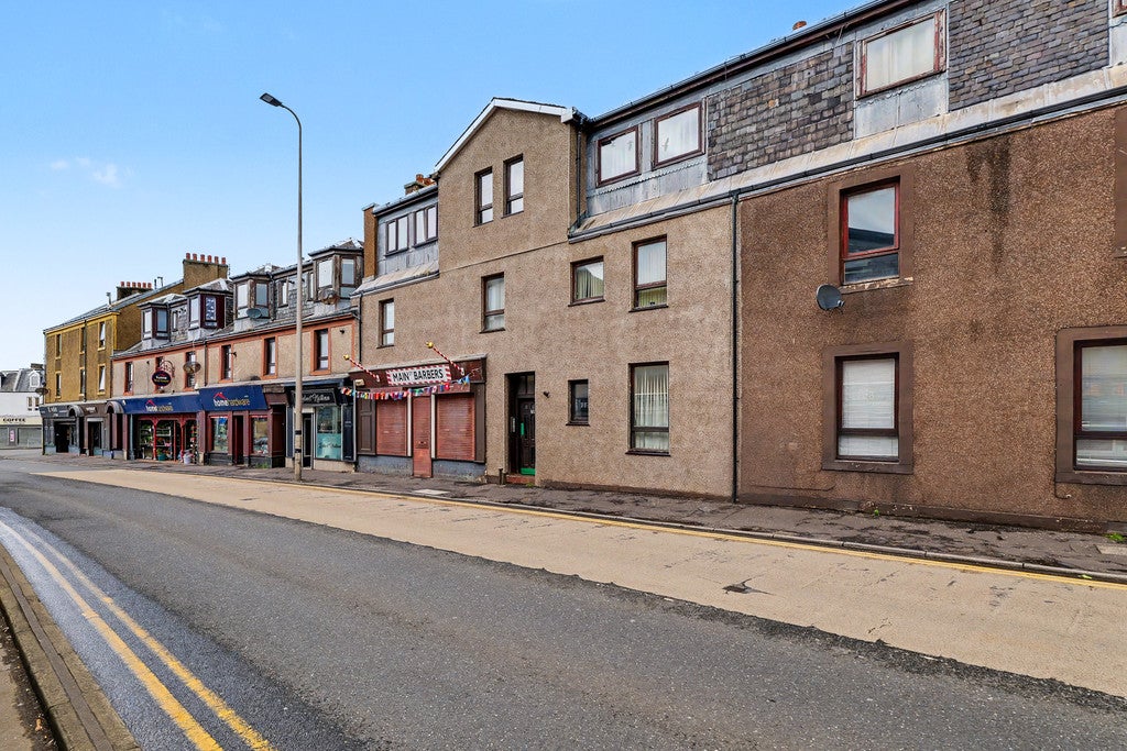 Flat Gogo Street in Largs