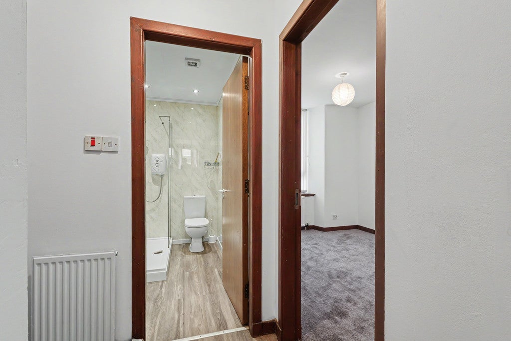 Flat Gogo Street in Largs