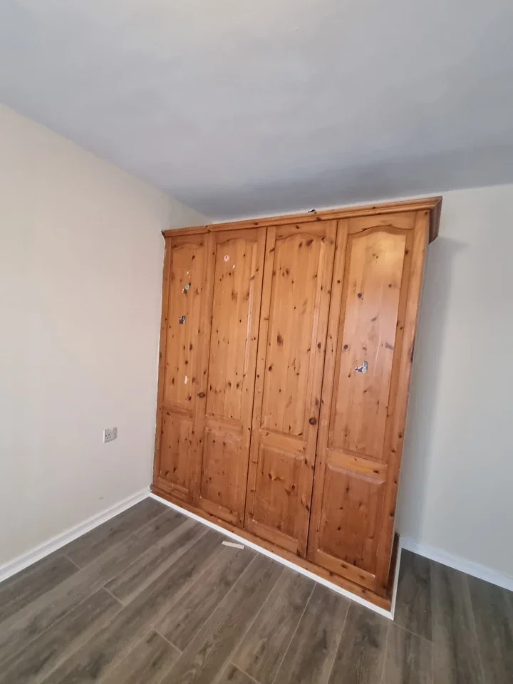 Room Bounces Road in Greater London