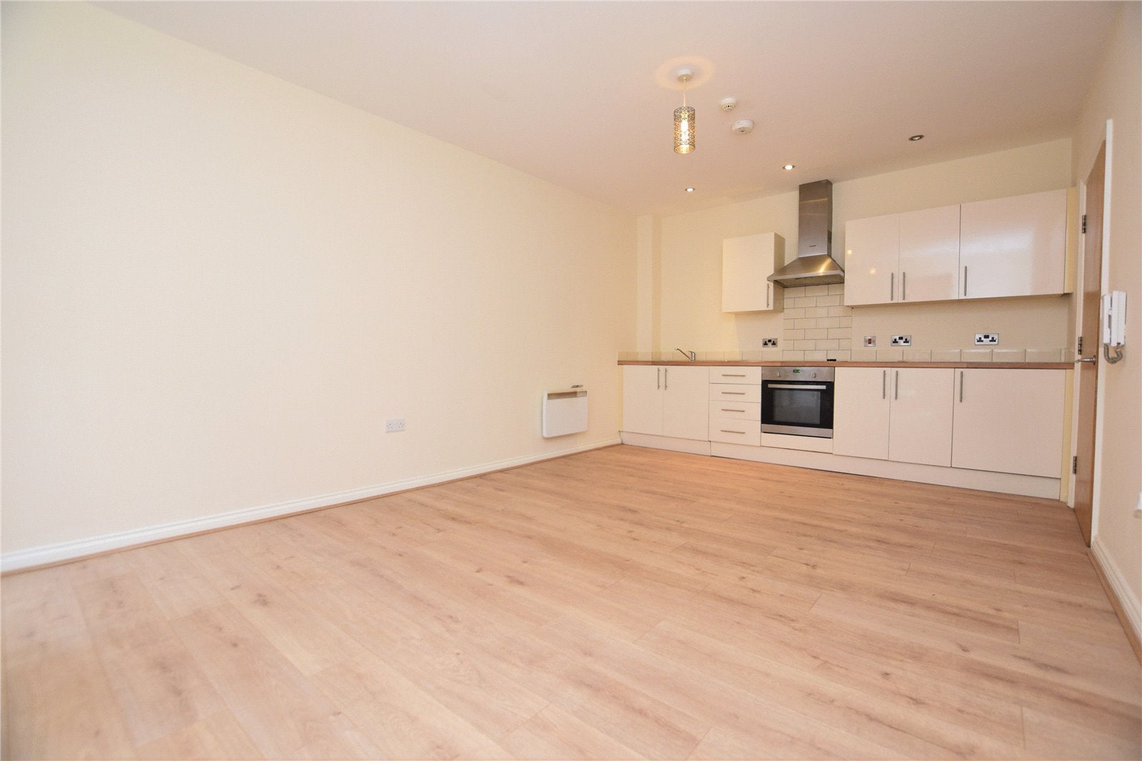 Flat South Queen Street in Leeds