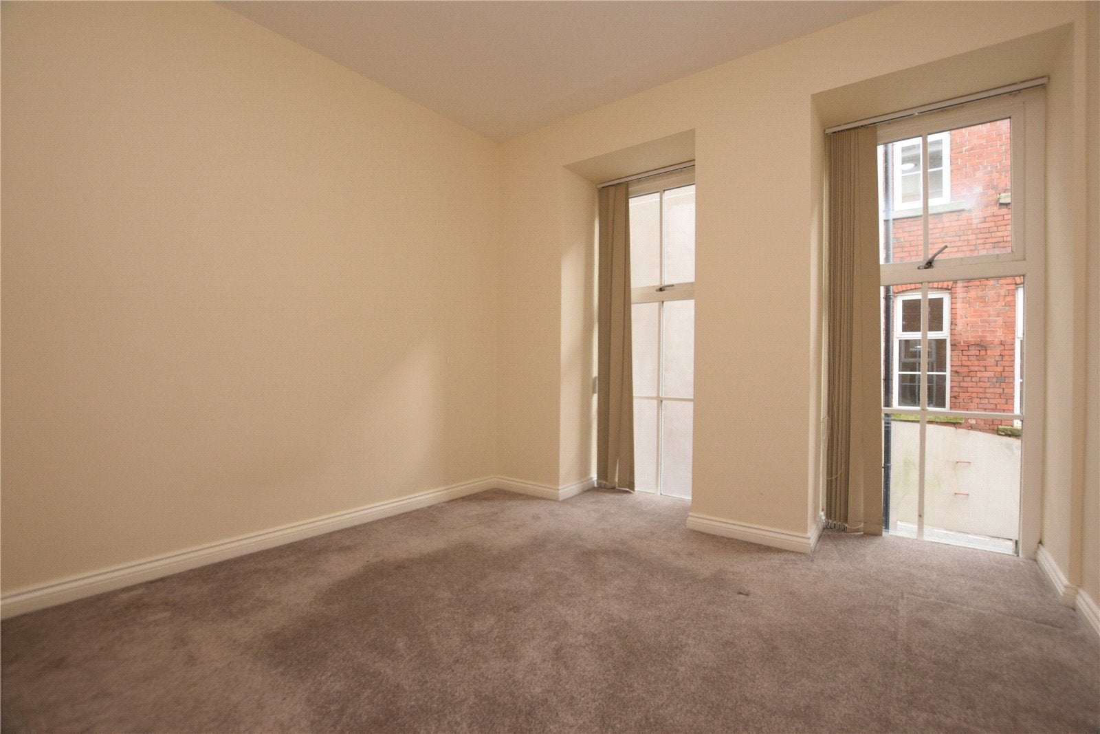 Flat South Queen Street in Leeds