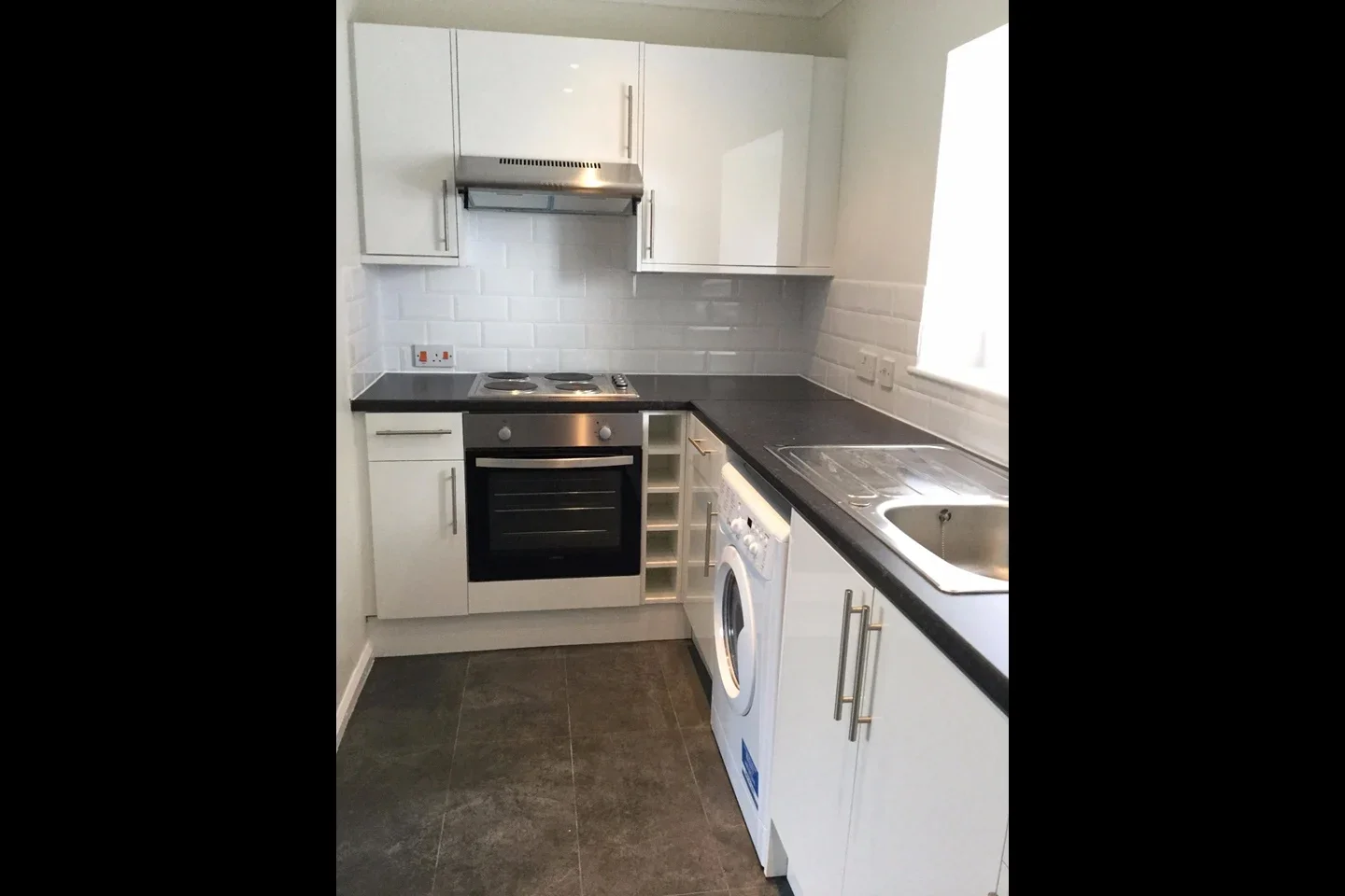 Flat Magpie Close in Greater London