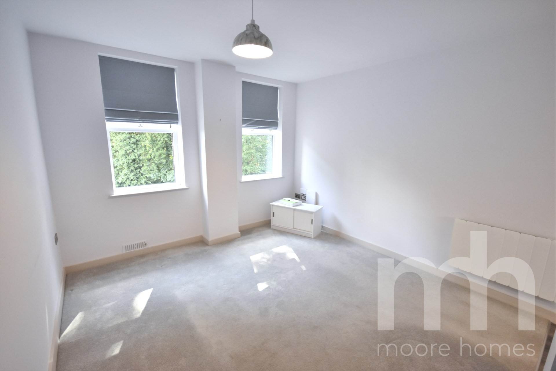 Flat First Avenue in Poynton
