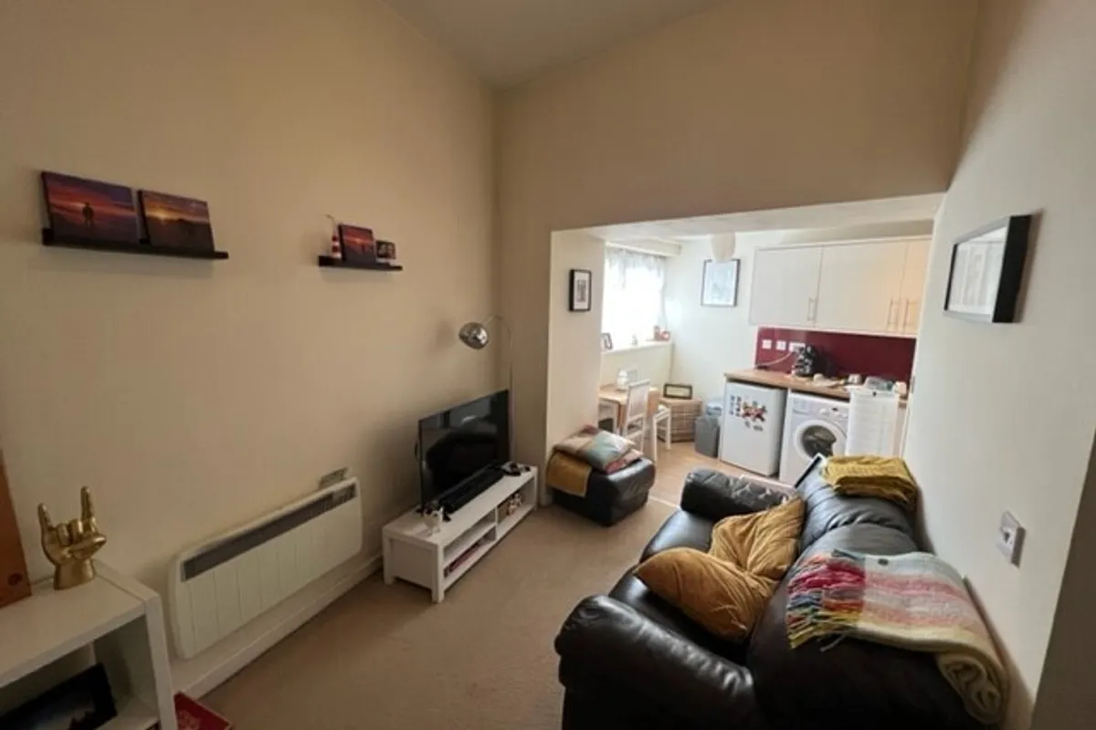 Flat Windway Road in Cardiff