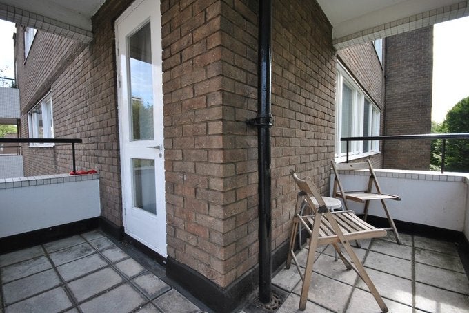 Flat Southwick Street in London