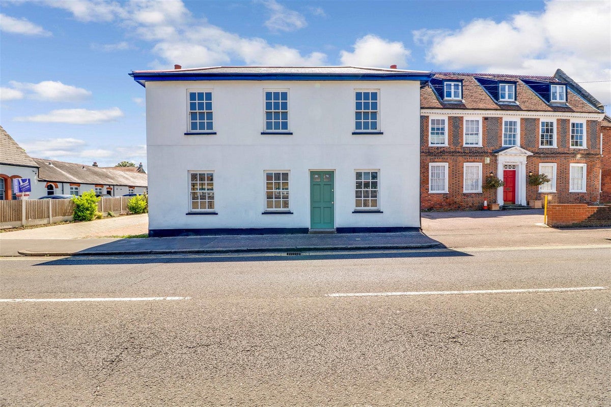 Flat Newington Avenue in Southend-on-Sea