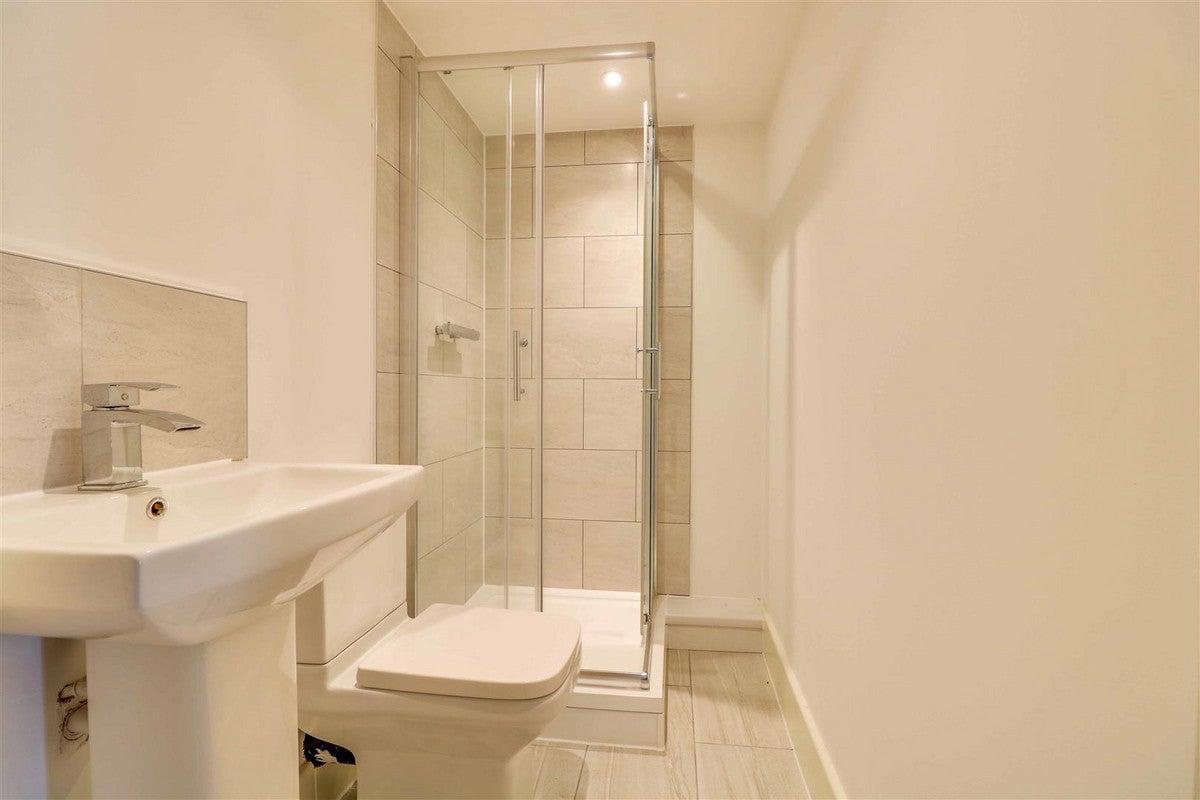 Flat Newington Avenue in Southend-on-Sea