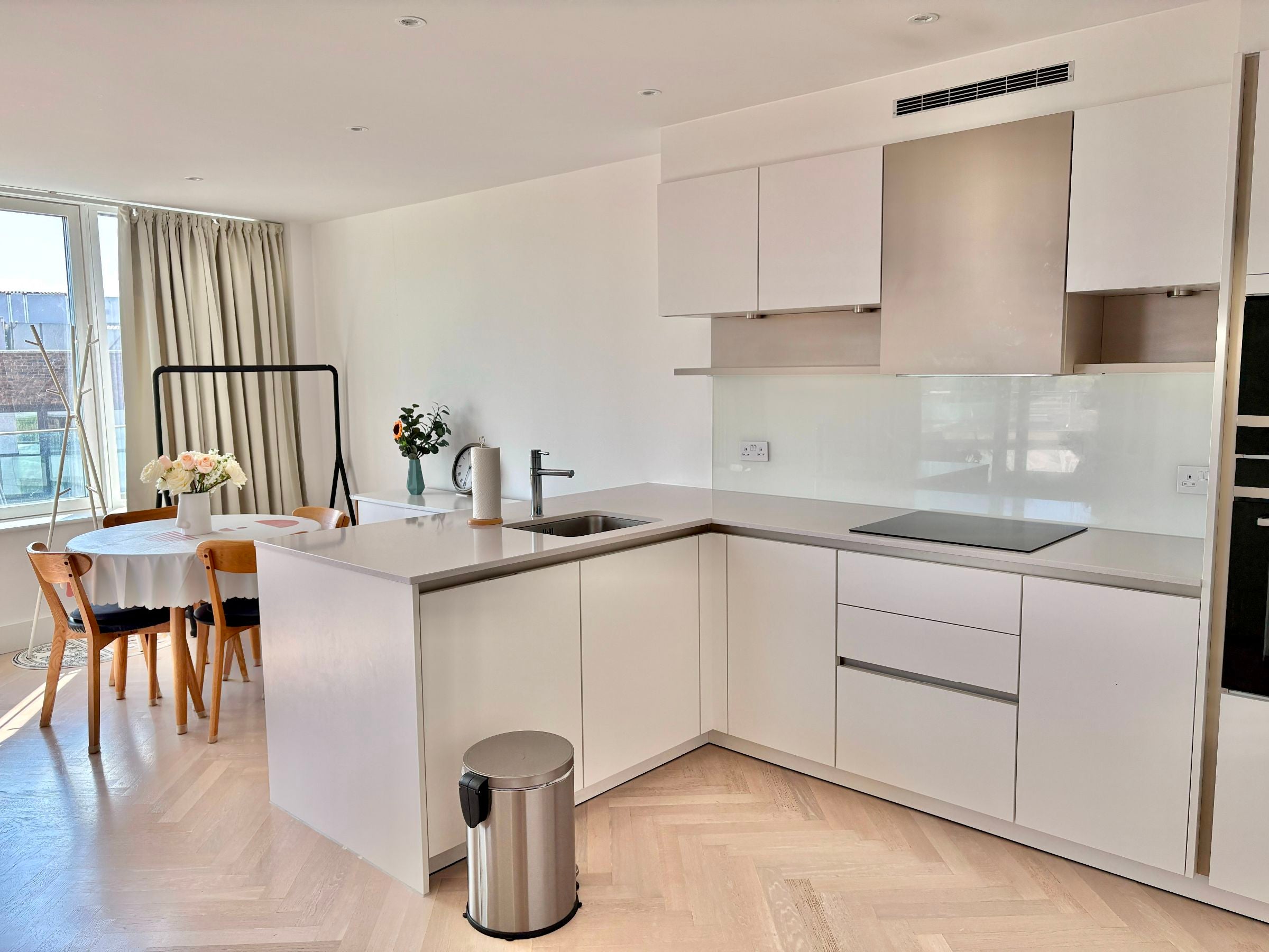 Flat Caledonian Road in Greater London