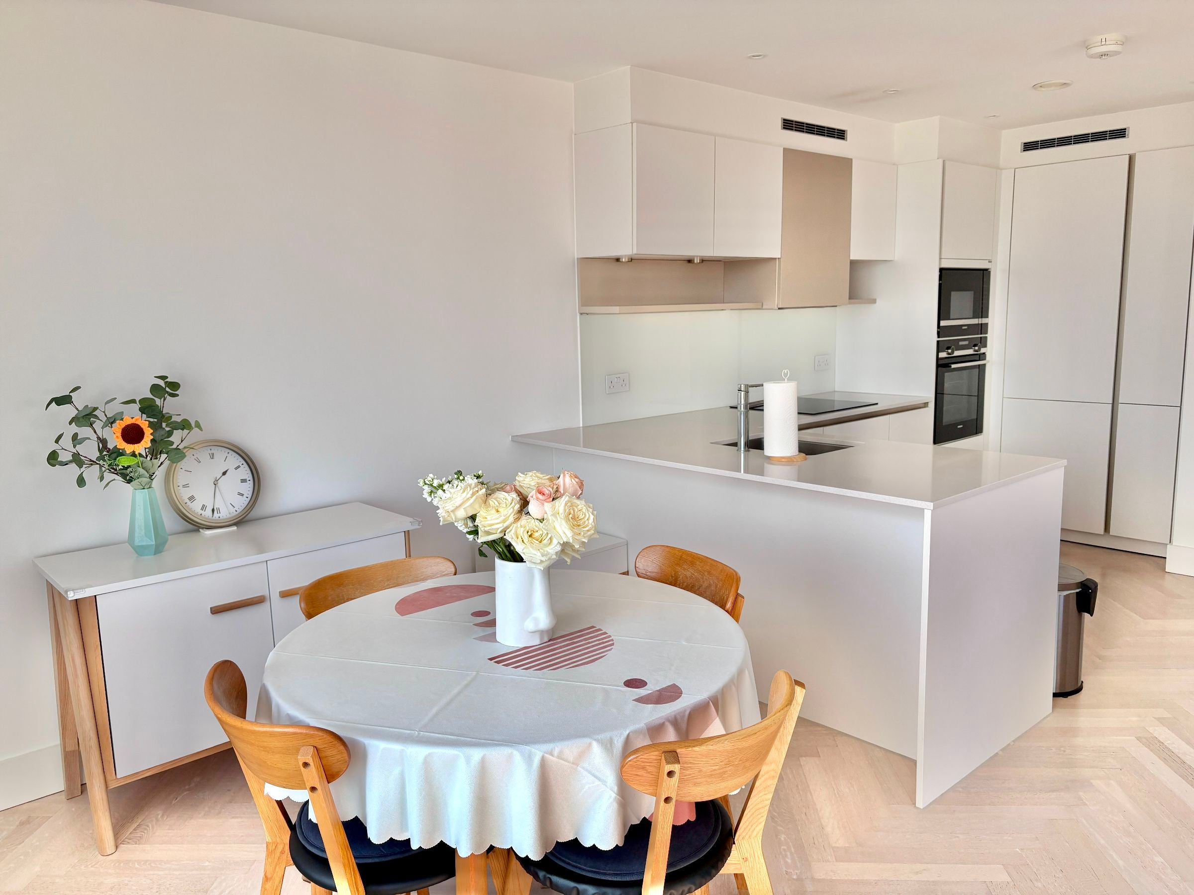 Flat Caledonian Road in Greater London