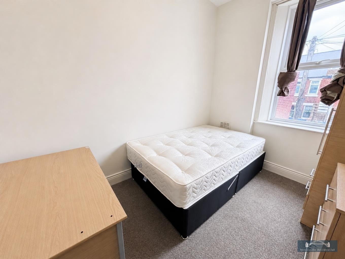 Flat Warwick Street in Newcastle upon Tyne