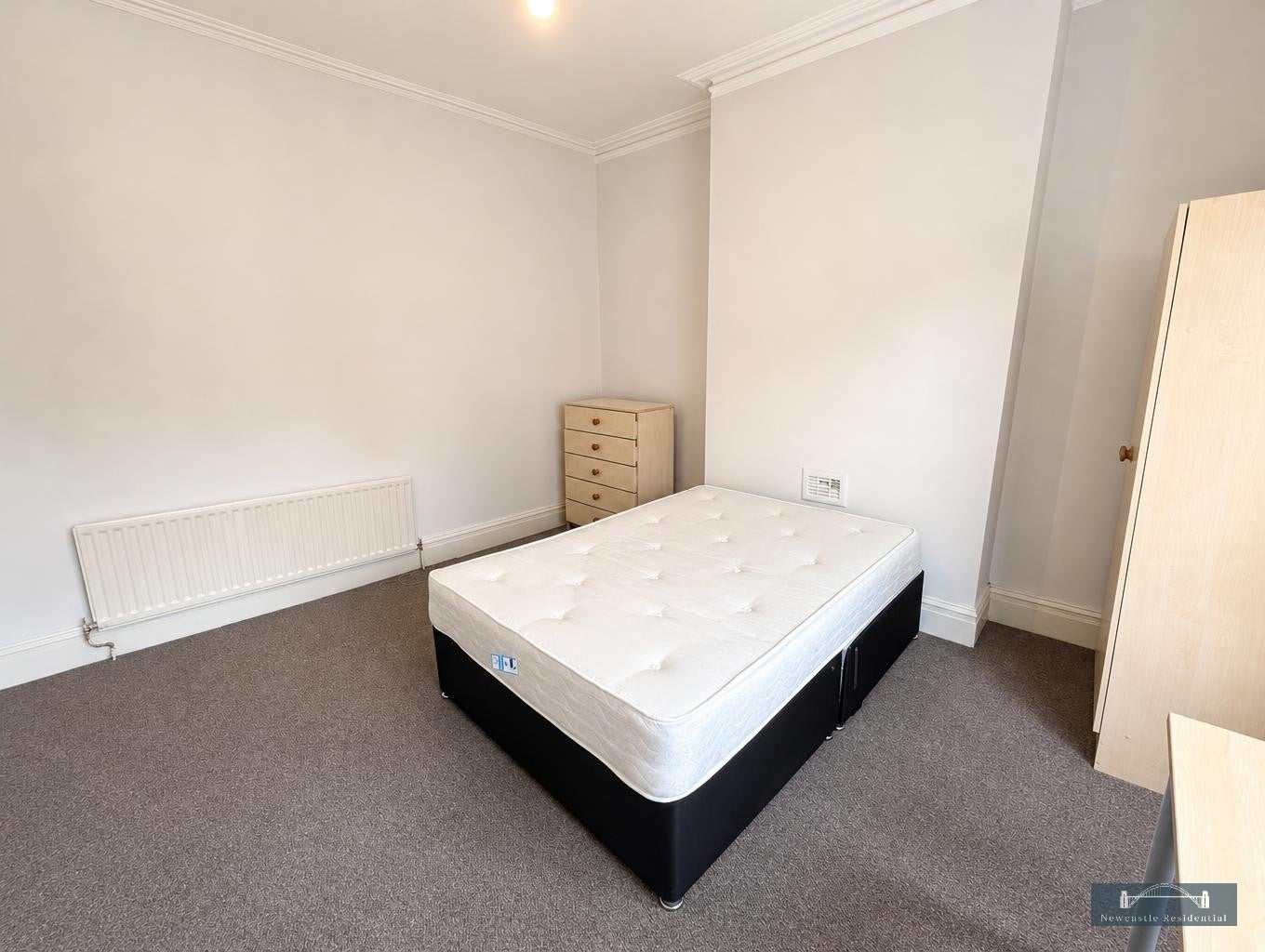 Flat Warwick Street in Newcastle upon Tyne