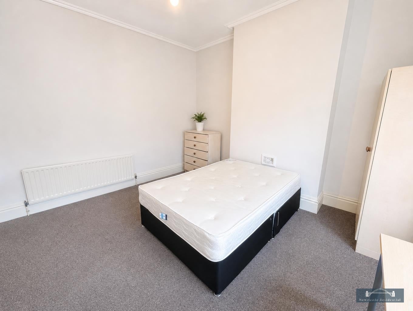 Flat Warwick Street in Newcastle upon Tyne