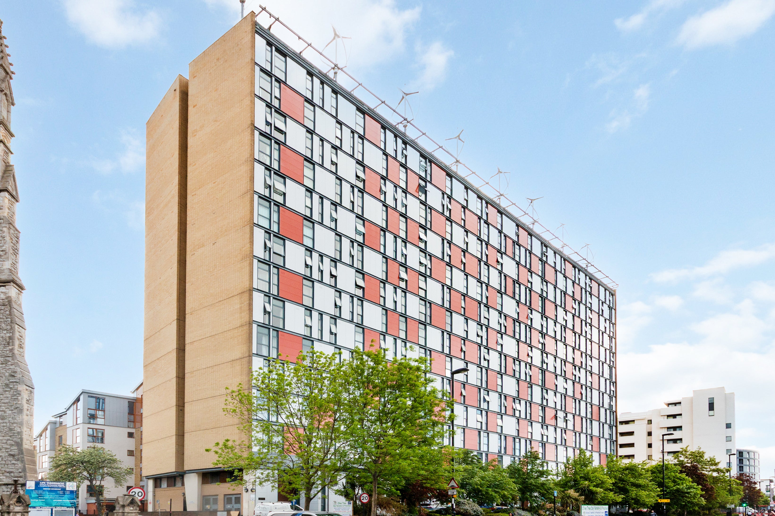 Flat London Road in Greater London