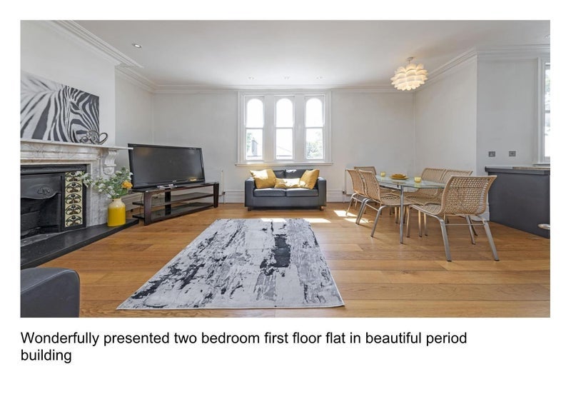 Flat Dryden Close in Greater London