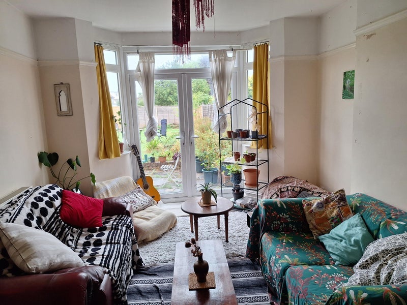 Room Monks Park Avenue in Bristol