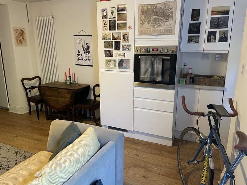 Flat Barnsbury Road in Greater London