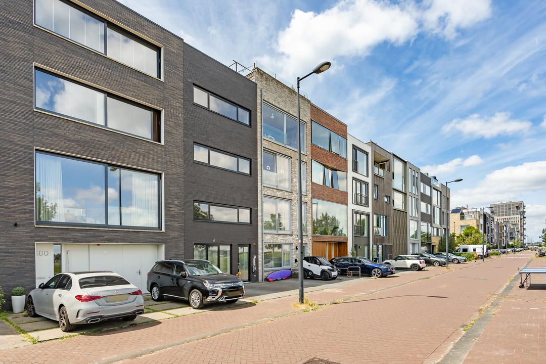 Tussenwoning te koop: Kea Boumanstraat 98, Amsterdam