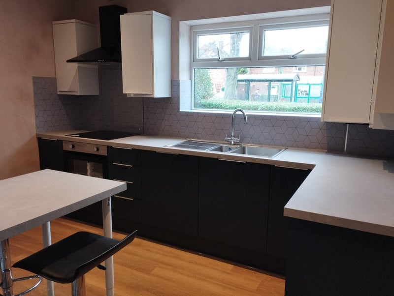 Room Alan Moss Road in Charnwood
