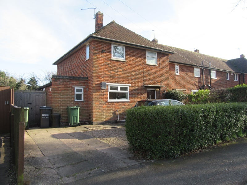 Room Alan Moss Road in Charnwood