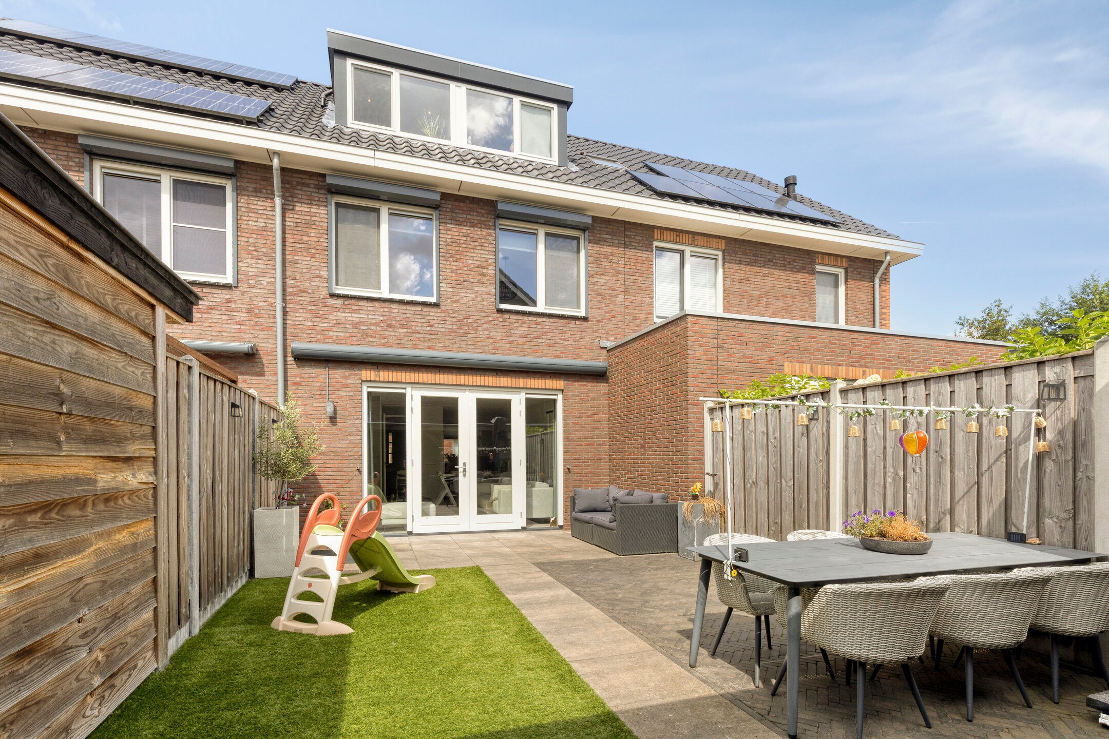 Tussenwoning te koop: Hoenwaard 60, Ede