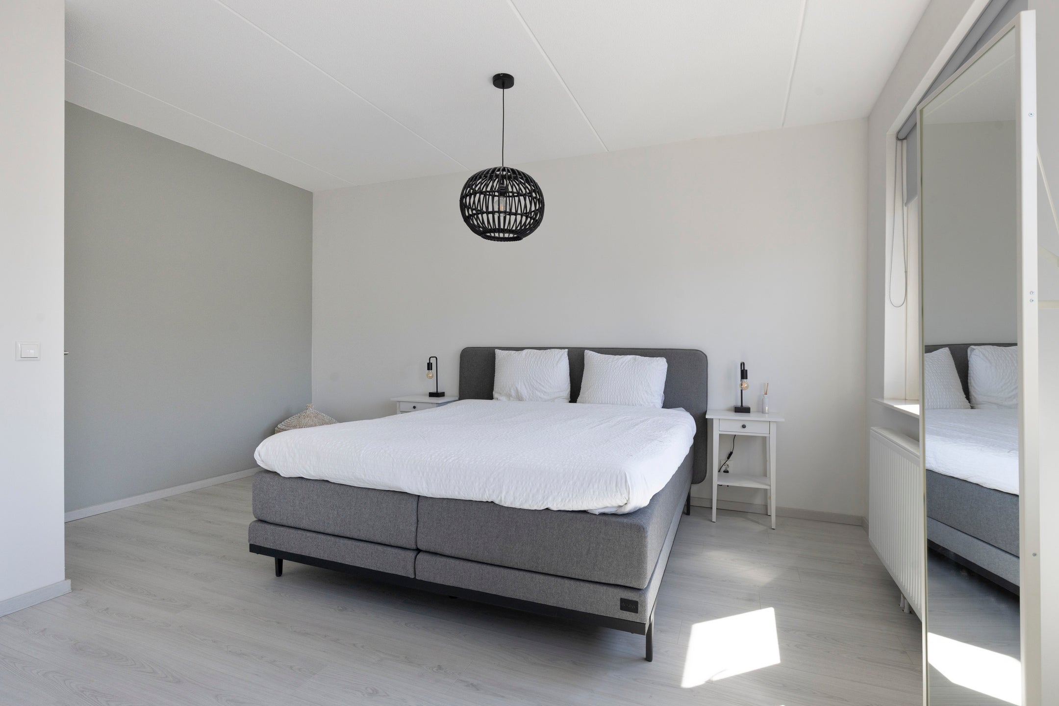 Tussenwoning te koop: Hoenwaard 60, Ede
