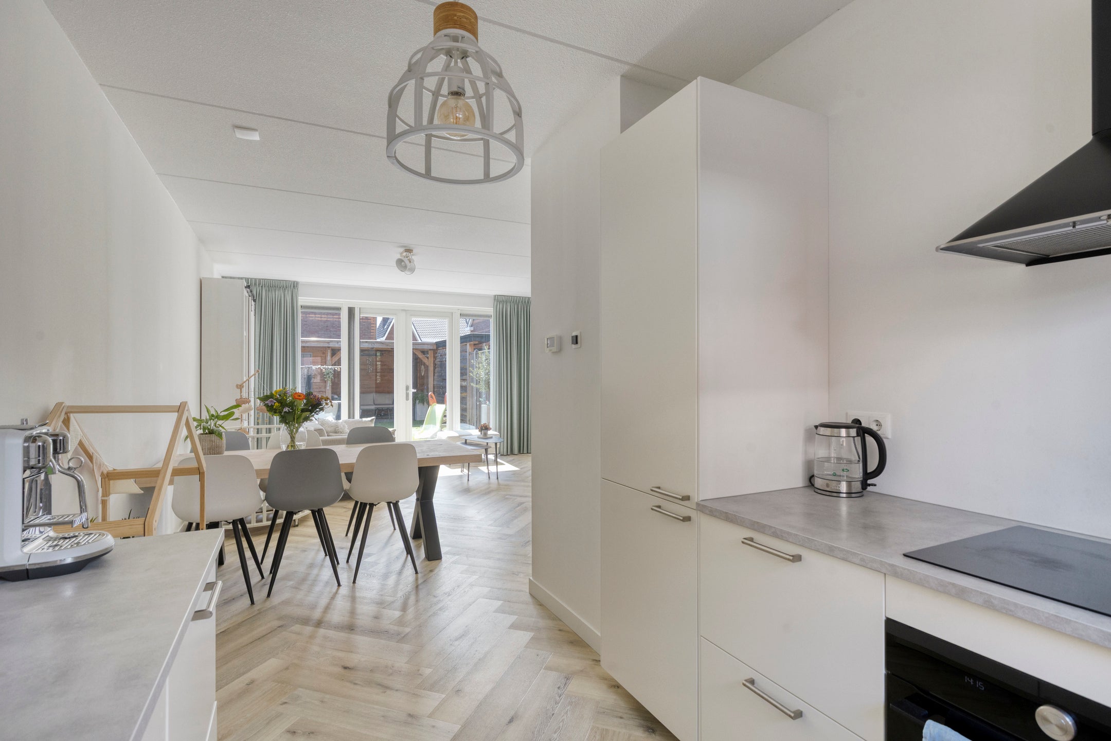 Tussenwoning te koop: Hoenwaard 60, Ede