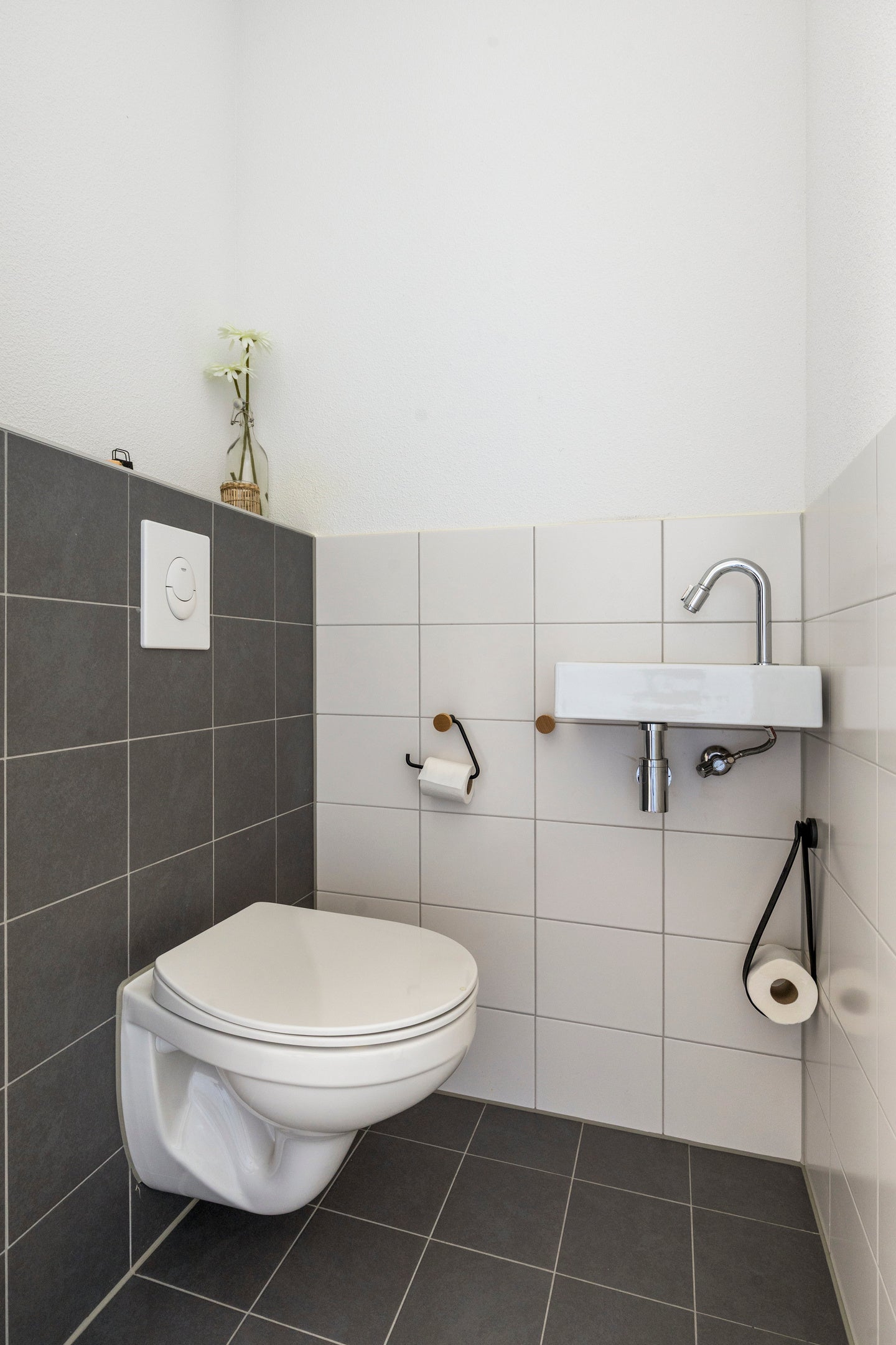 Tussenwoning te koop: Hoenwaard 60, Ede