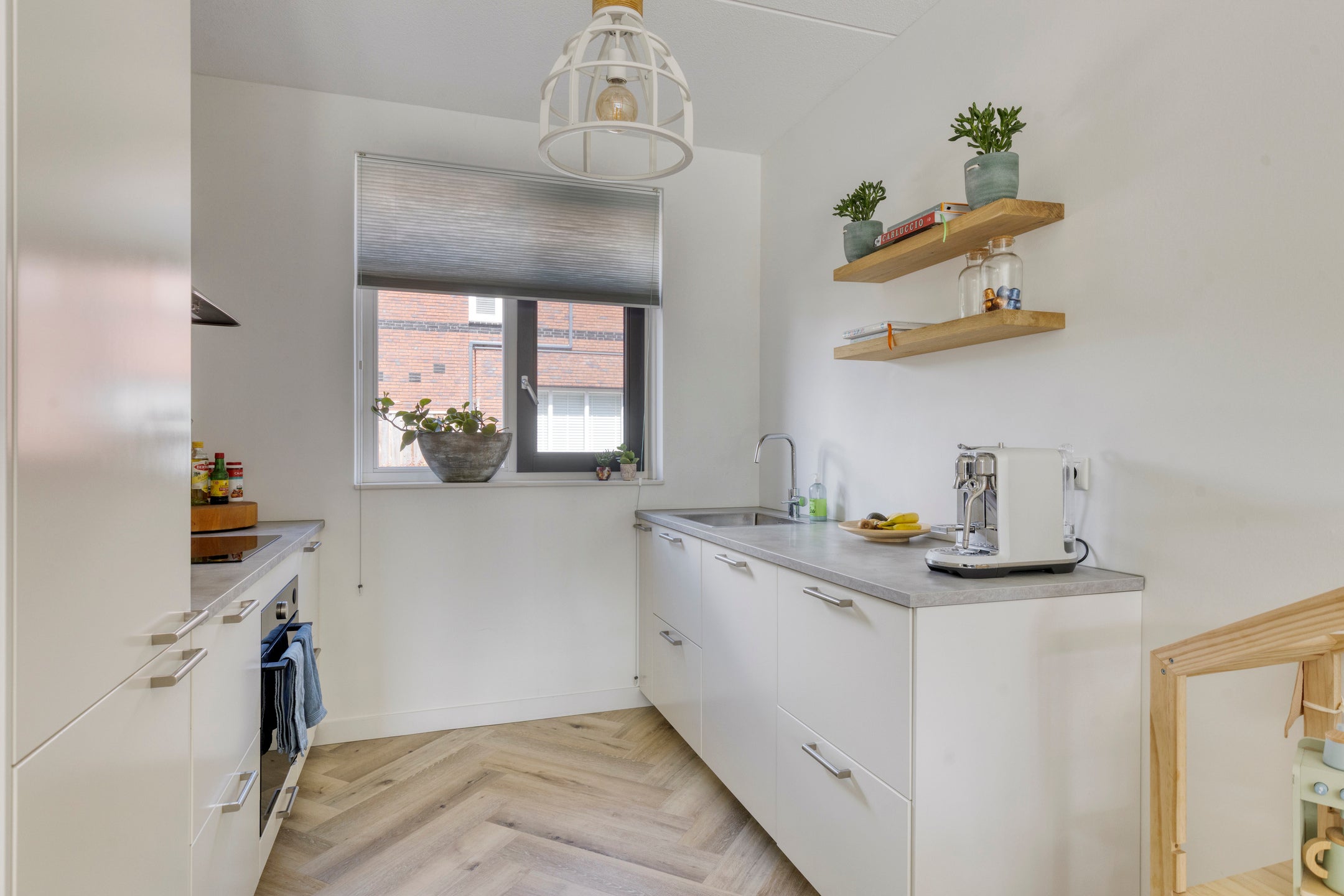 Tussenwoning te koop: Hoenwaard 60, Ede