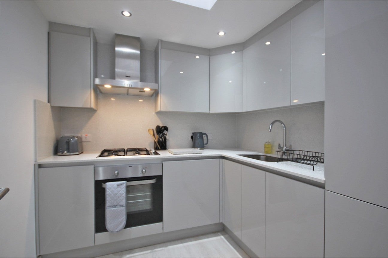 Flat Brook Mews North in City of Westminster
