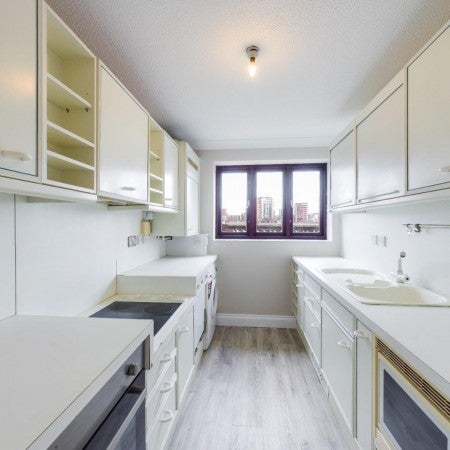 Flat Asturias Way in Southampton
