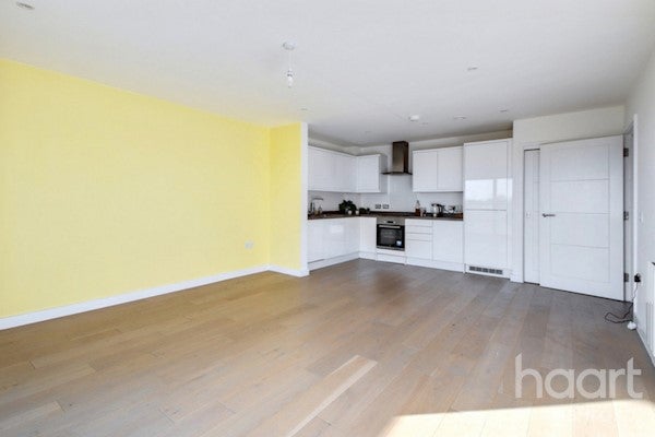 Room Bower Place in Maidstone