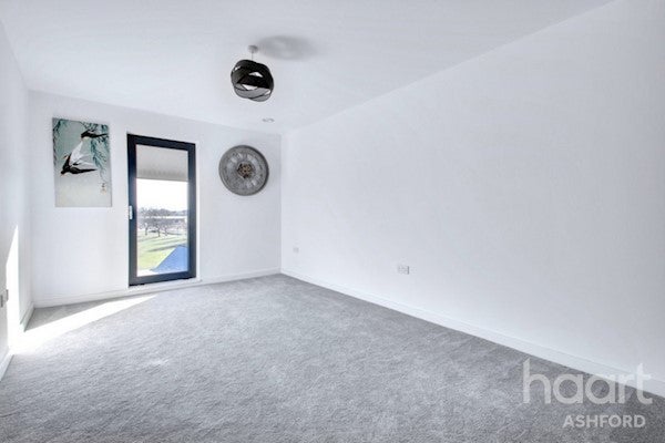 Room Bower Place in Maidstone
