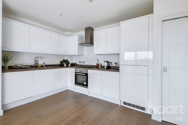 Room Bower Place in Maidstone