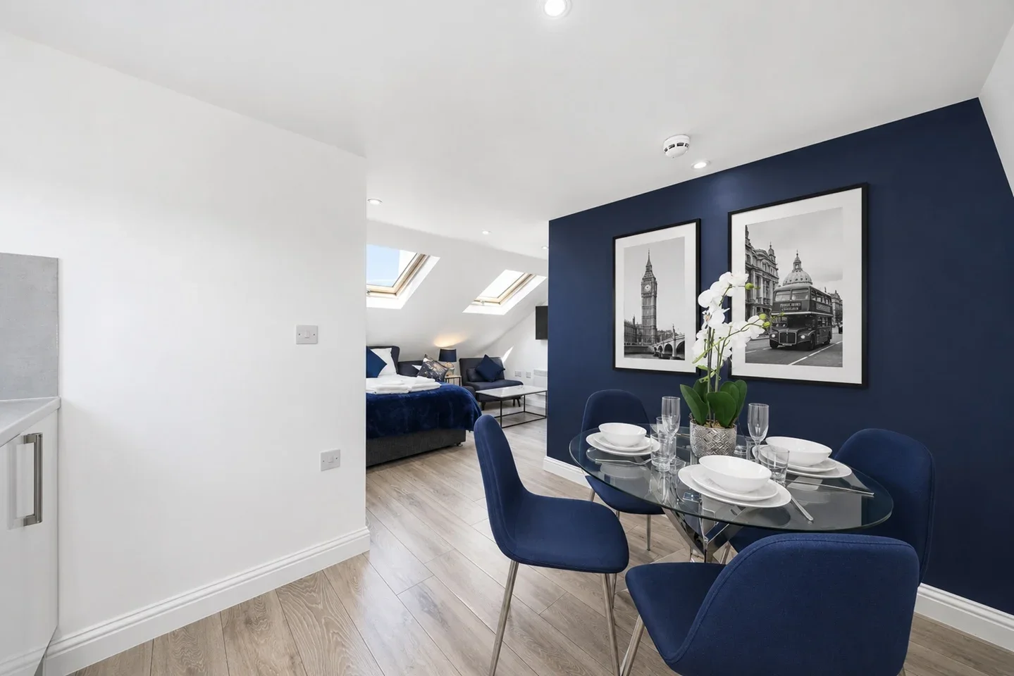 Flat Valnay Street in Greater London