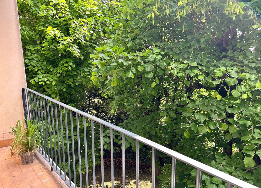 Flat Avenue Valioud in Sainte-Foy-lès-Lyon