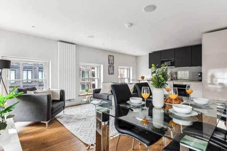 Flat Tottenham Street in Greater London