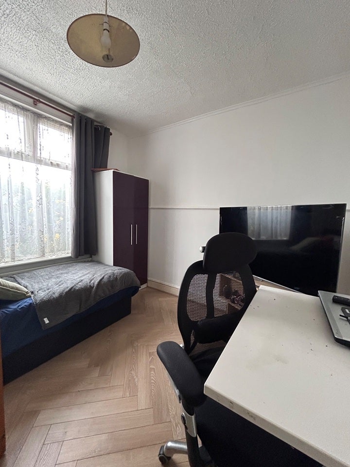 Room Magpie Hall Road in Chatham