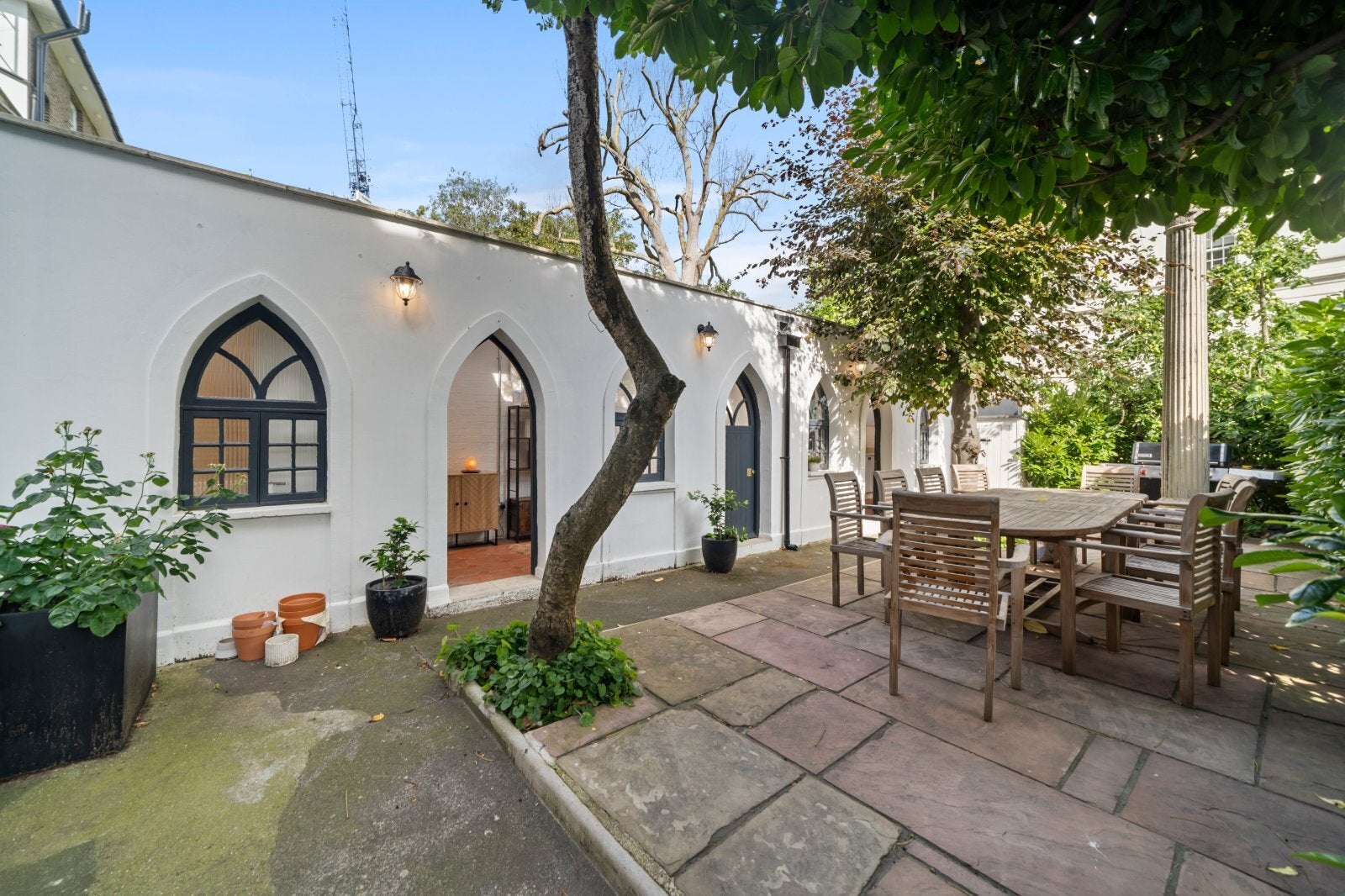 Flat Lillie Road in Greater London