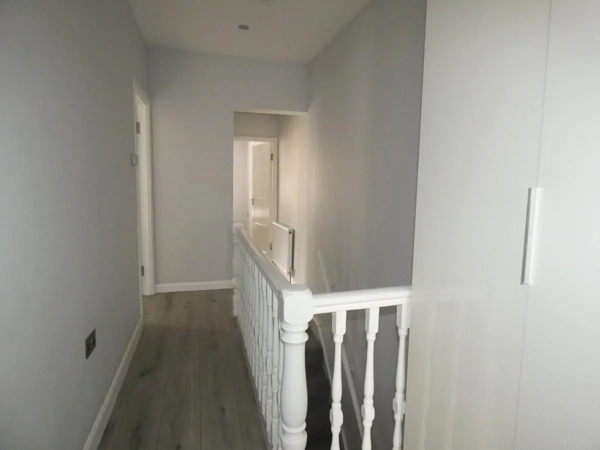 Flat Angel Lane in Greater London