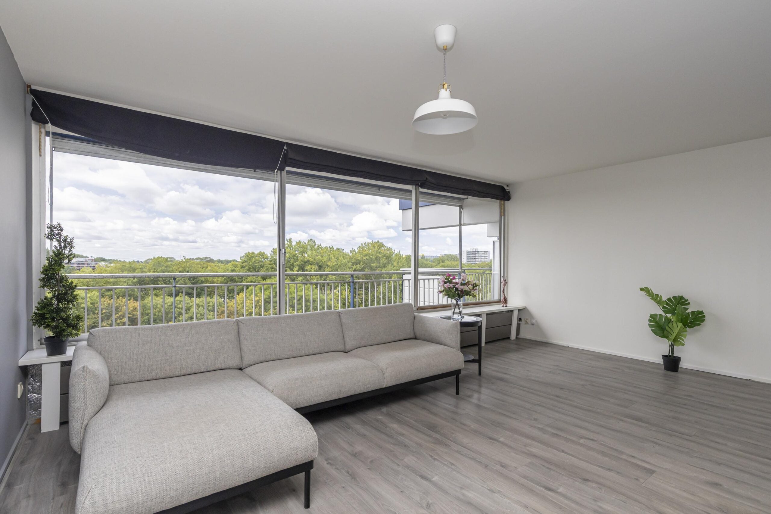Appartement te koop: Adama van Scheltemaplein 39, Delft
