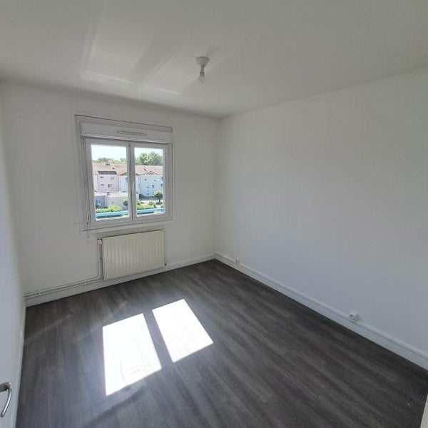 Appartement Place Raymond Barbé à Charvieu-Chavagneux