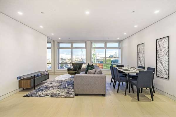 Flat Andrew Borde Street in Greater London