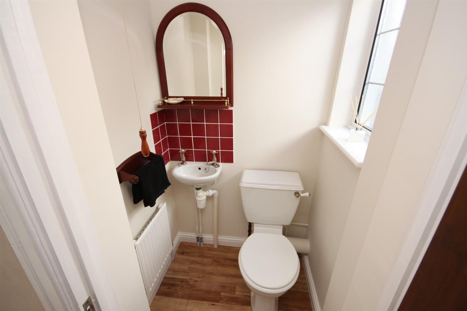 House Ember Close in Greater London